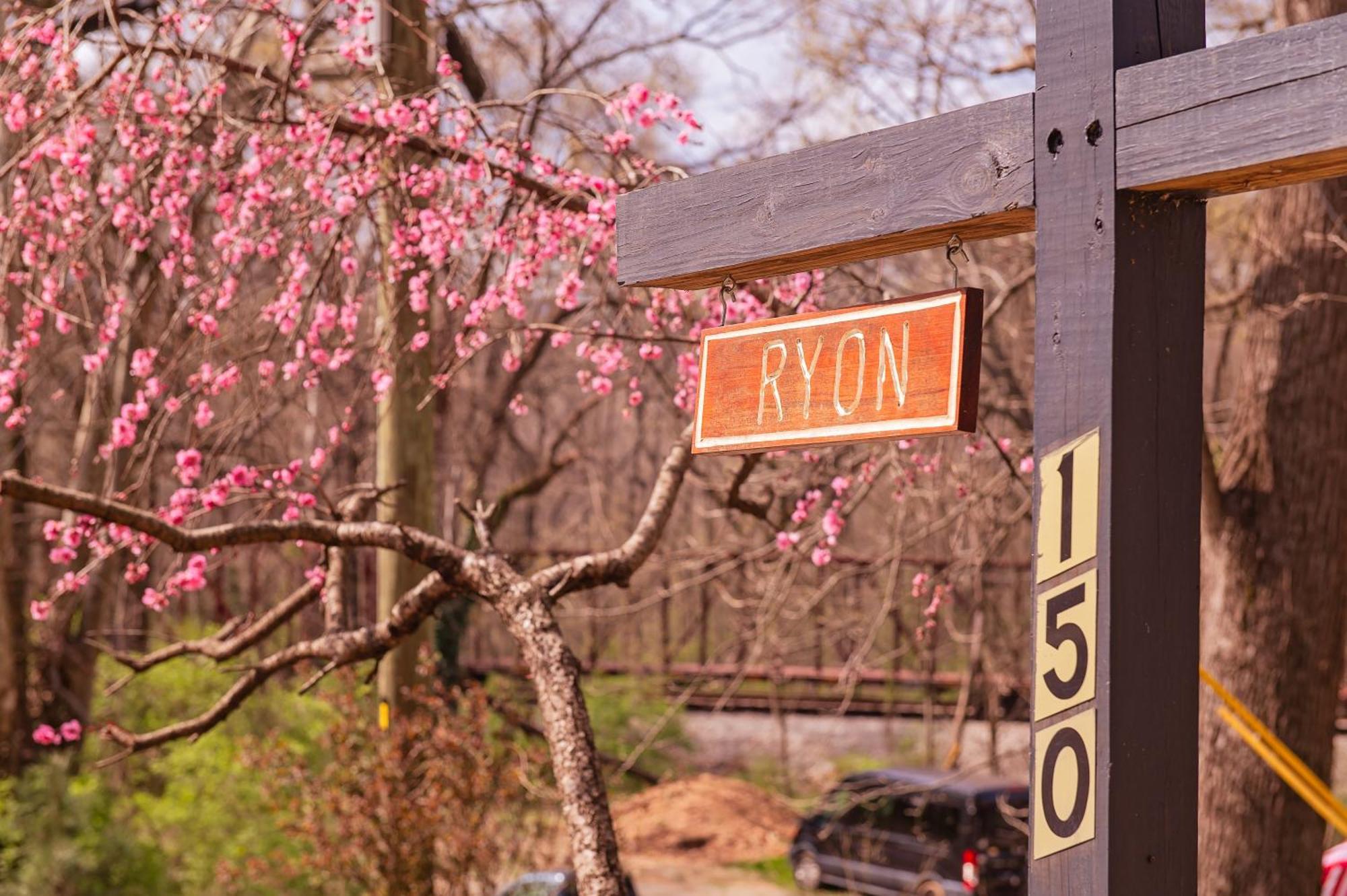 Ryon Tiny Home Cabin City-Side Rustic Retreat Chattanooga Eksteriør bilde